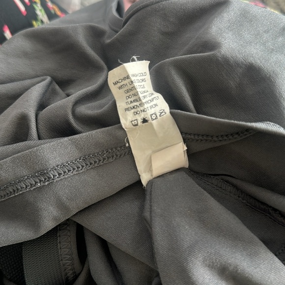 Reebok HYDROMOVE Top with Shelf Bra - Picture 8 of 8